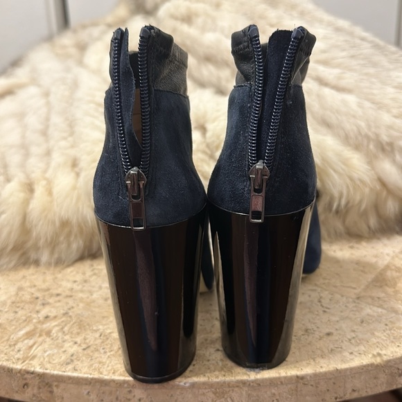 Suede booties - Picture 3 of 5